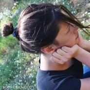 Élastique à cheveux Billes de bois - Rayures bleue