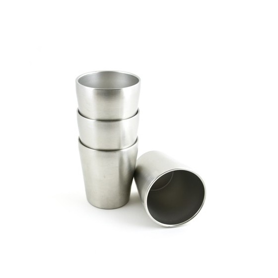 La P'tite timbale inox isolé 200ml