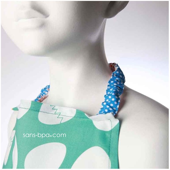 Serviette élastiquée BLEUE A POIS VERTS