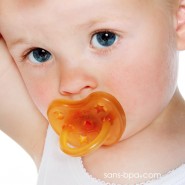 Sucette physiologique 3-36 mois caoutchouc - FLEUR