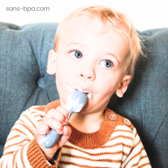 Lot 2 petites cuillères silicone tout doux